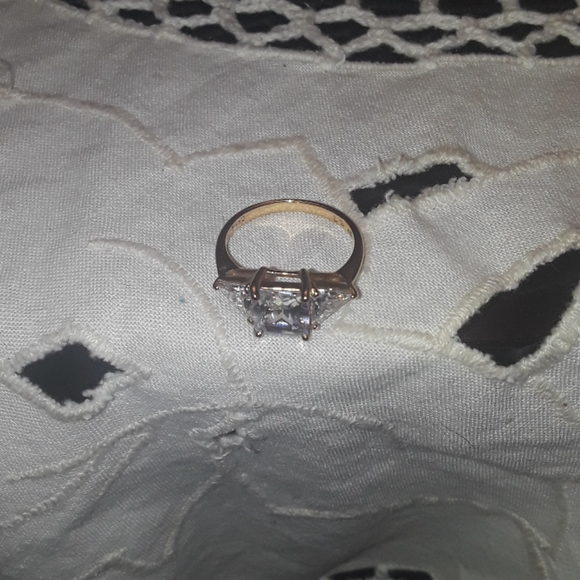 Ring - Picture 2 of 4